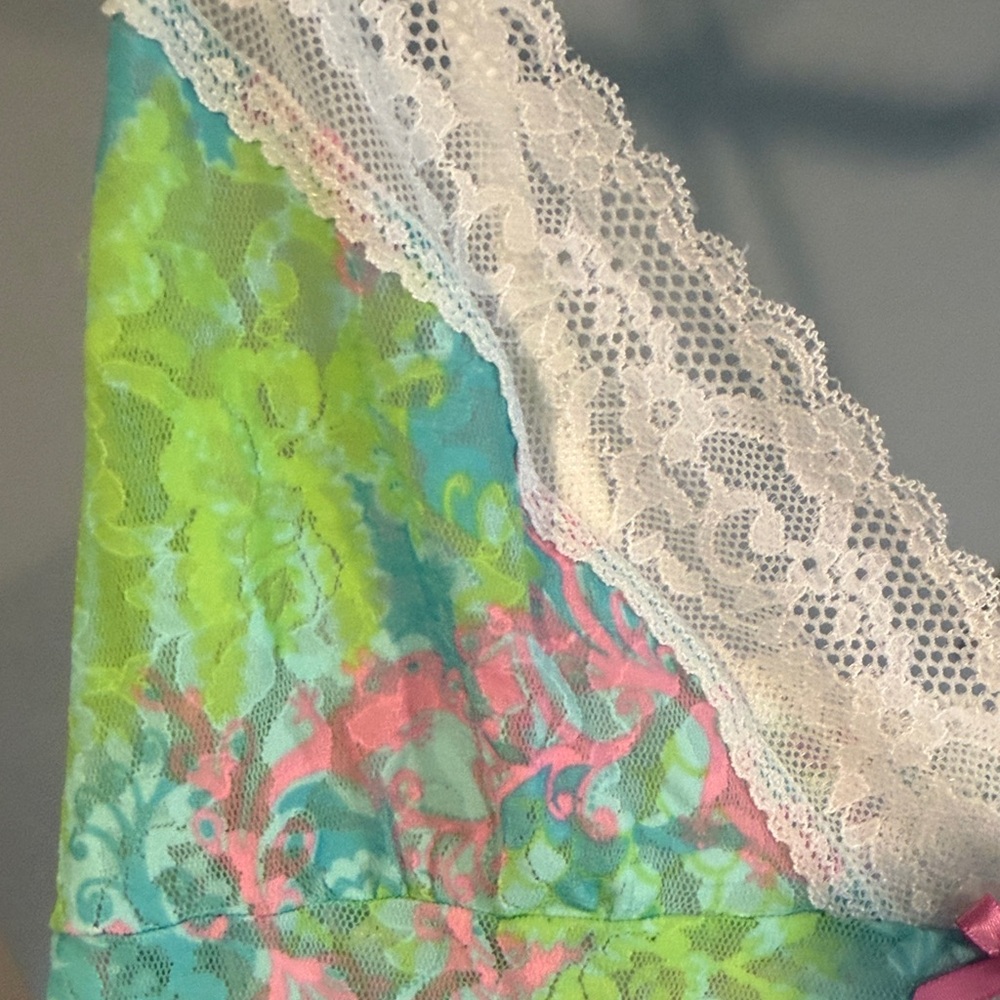Lilly Pulitzer floral Lace Trim Nighty - Picture 8 of 10